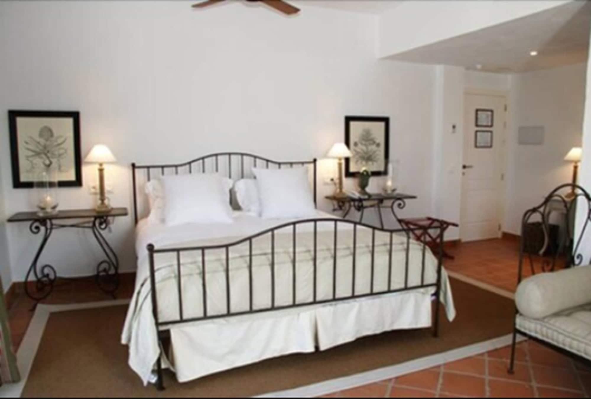 B Bou Hotel Cortijo Bravo Velez Malaga Exterior photo